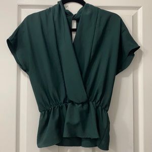 Women’s blouse Everly brand emerald green colour sz small